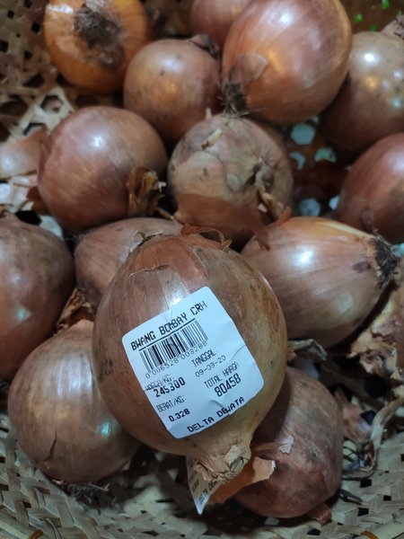 coronavirus onions price Indonesia